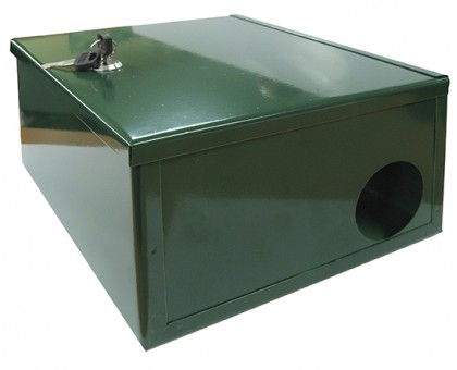 Ящик-укрытие для приманочной станции c ключом зеленого цвета